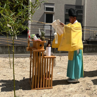 新築前に知っておきたい!地鎮祭の意味と“省略する”という選択肢 アイキャッチ画像