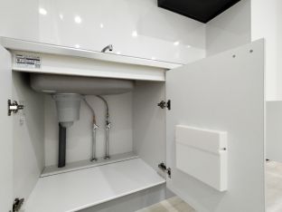 新築なのに! シンク下が臭う?配管トラブルのチェックポイント アイキャッチ画像