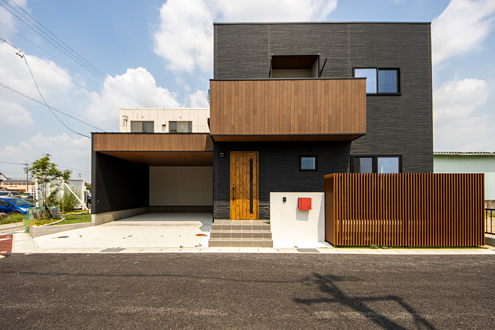 夢を叶えた憧れのガレージハウス