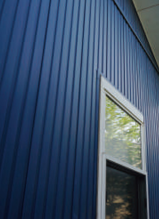 外壁：ガルバリウム鋼板